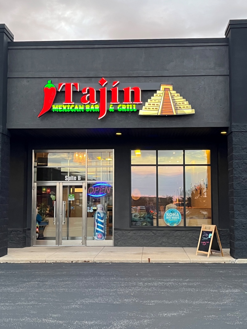 El Tapatio restaurant channel letters