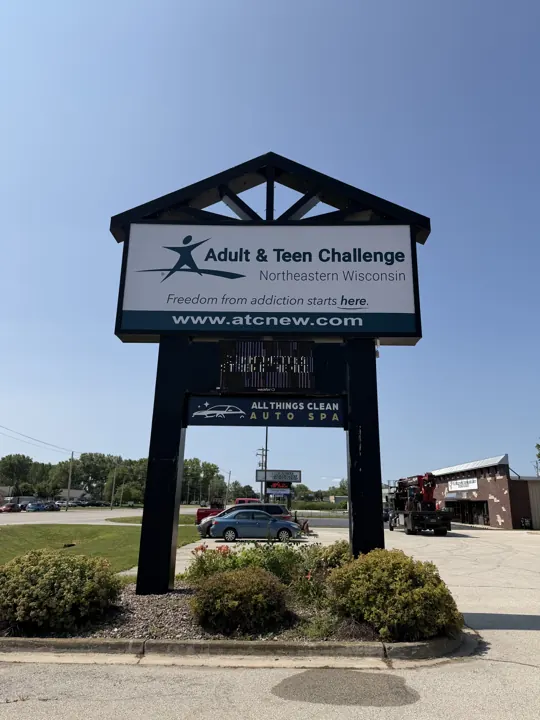 Automotive service — roadside sign project by Covenant Signs and Graphics