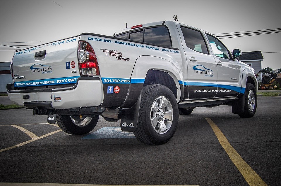 Green Bay Truck Wraps signage