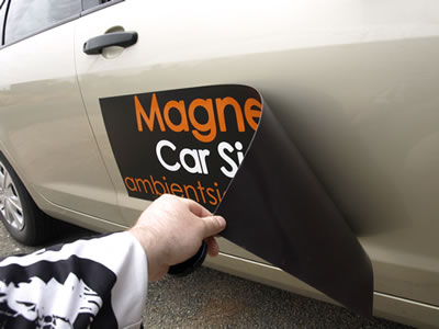 Removable custom vehicle magnet sign